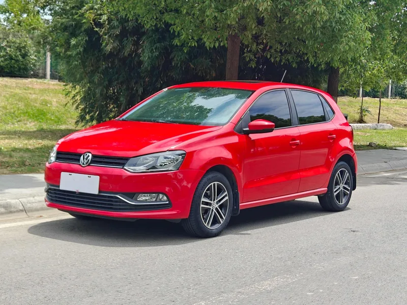 Volkswagen Polo 2016 1.6L Automatic Comfort Type exterior photo 2 Volkswagen Polo 2016 1.6L Automatic Comfort Type exterior photo 2