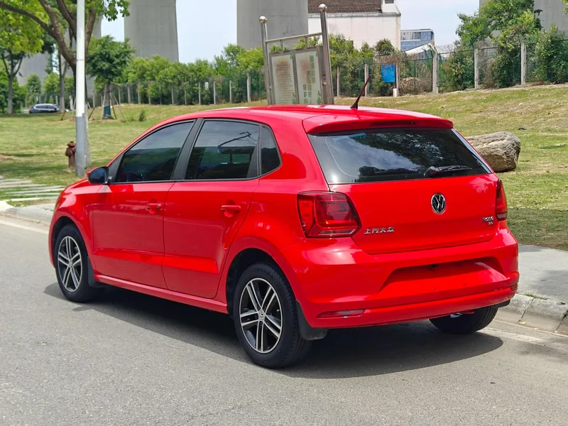 Volkswagen Polo 2016 1.6L Automatic Comfort Type exterior photo 6 Volkswagen Polo 2016 1.6L Automatic Comfort Type exterior photo 6