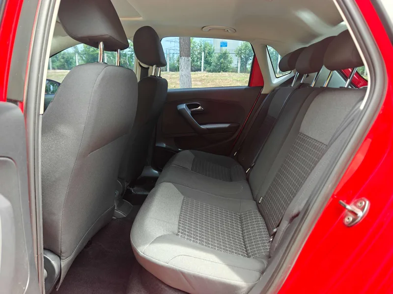 Volkswagen Polo 2016 1.6L Automatic Comfort Type interior photo 11 Volkswagen Polo 2016 1.6L Automatic Comfort Type interior photo 11