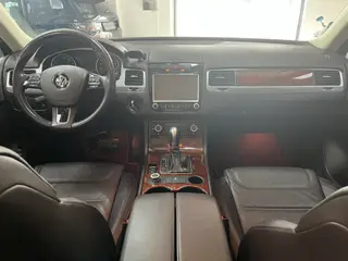 Volkswagen Touareg 2014 3.0TSI New Edition interior photo 14 Volkswagen Touareg 2014 3.0TSI New Edition interior photo 14