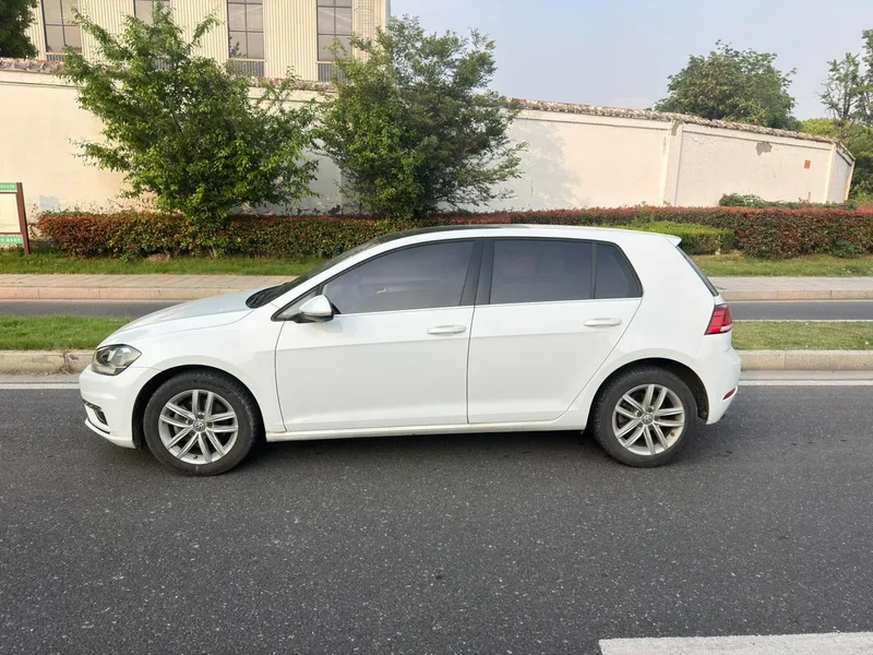 Volkswagen Golf 2018 230TSI Automatic Comfort Type exterior photo 7 Volkswagen Golf 2018 230TSI Automatic Comfort Type exterior photo 7