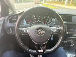 Volkswagen Golf 2018 230TSI Automatic Comfort Type interior photo 16 Volkswagen Golf 2018 230TSI Automatic Comfort Type interior photo 16