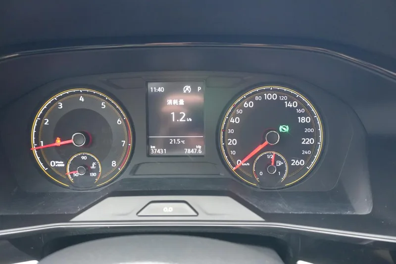 Volkswagen Lavida 2019 1.5L Automatic Comfort Version Country VI exterior photo 6 Volkswagen Lavida 2019 1.5L Automatic Comfort Version Country VI exterior photo 6
