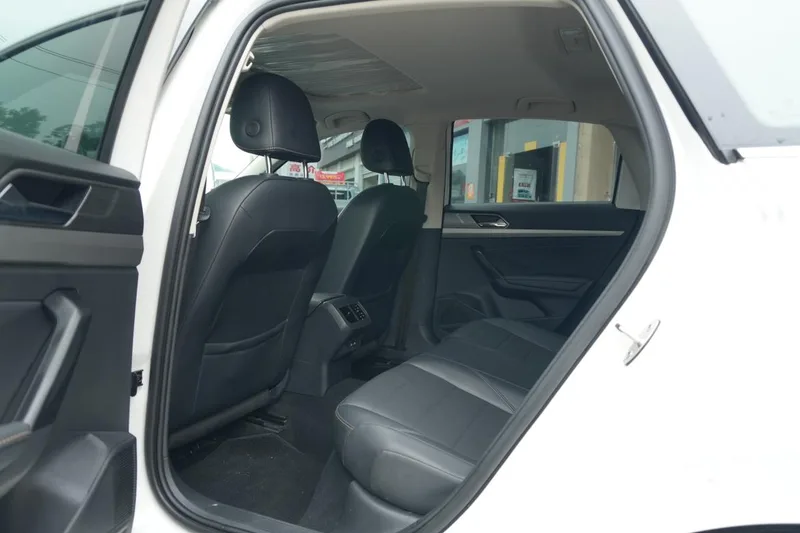 Volkswagen Lavida 2019 1.5L Automatic Comfort Version Country VI interior photo 8 Volkswagen Lavida 2019 1.5L Automatic Comfort Version Country VI interior photo 8