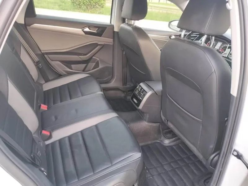 Volkswagen Sagitar 2019 200TSI DSG Comfortable Country VI interior photo 8 Volkswagen Sagitar 2019 200TSI DSG Comfortable Country VI interior photo 8