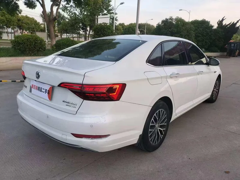 Volkswagen Sagitar 2019 200TSI DSG Comfortable Country VI interior photo 10 Volkswagen Sagitar 2019 200TSI DSG Comfortable Country VI interior photo 10