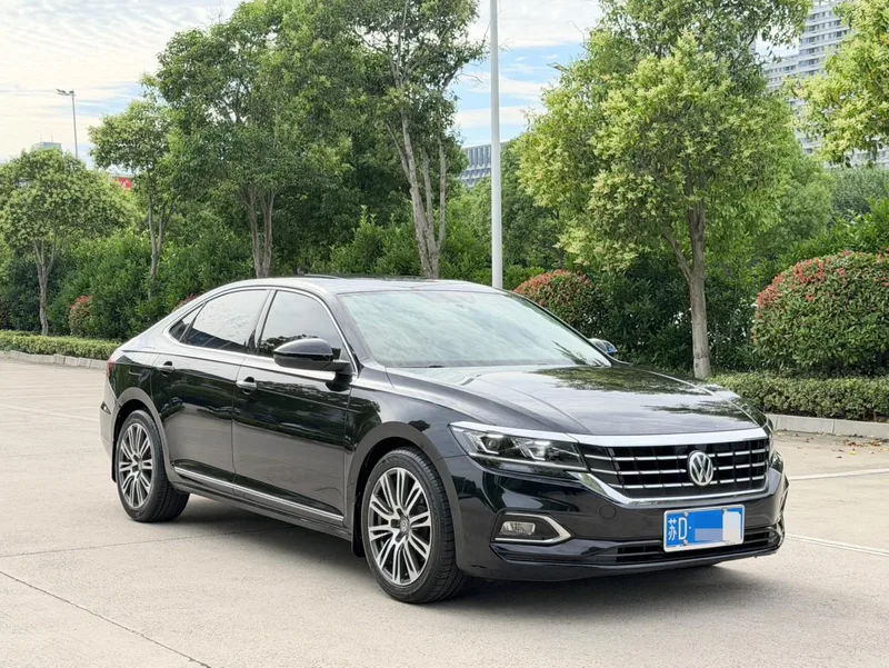 Volkswagen Passat 2019 280TSI Édition commerciale État VI extérieur photo 2 Volkswagen Passat 2019 280TSI Édition commerciale État VI extérieur photo 2