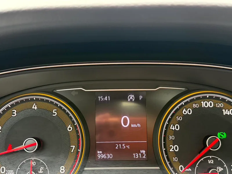 Volkswagen Passat 2019 280TSI Édition commerciale État VI intérieur photo 15 Volkswagen Passat 2019 280TSI Édition commerciale État VI intérieur photo 15