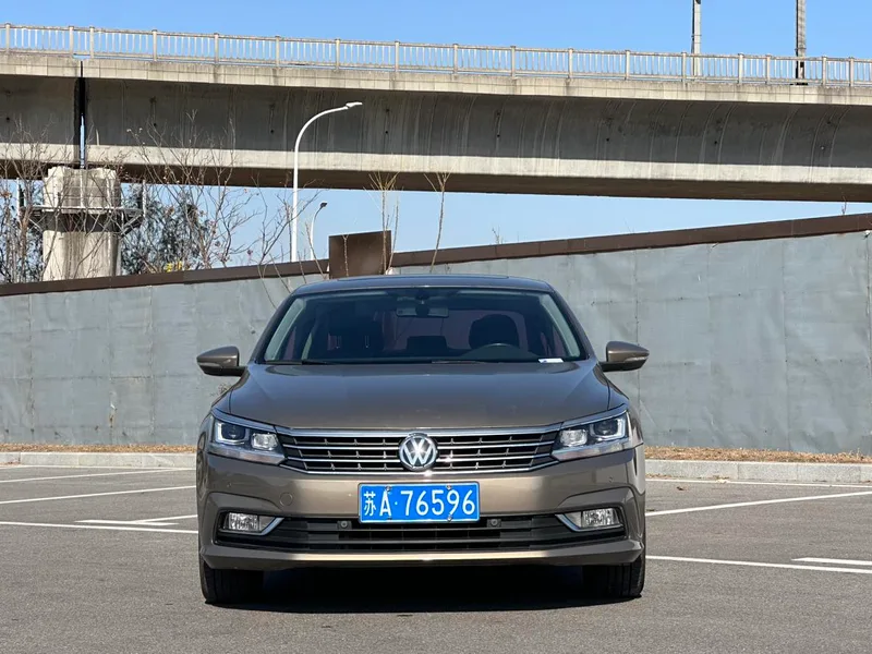 Volkswagen Passat 2017 330TSI DSG Honor Edition exterior photo 3 Volkswagen Passat 2017 330TSI DSG Honor Edition exterior photo 3