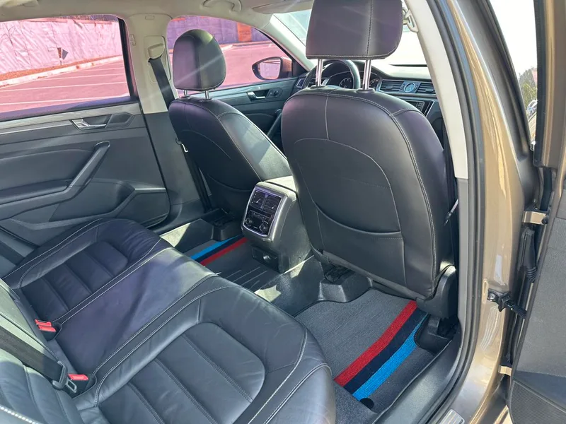 Volkswagen Passat 2017 330TSI DSG Honor Edition interior photo 19 Volkswagen Passat 2017 330TSI DSG Honor Edition interior photo 19