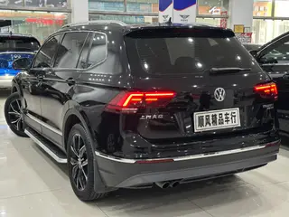 Volkswagen Tiguan L 2018 Restyling 330TSI Automatic Two-Drive Ultimate exterior photo 2 Volkswagen Tiguan L 2018 Restyling 330TSI Automatic Two-Drive Ultimate exterior photo 2