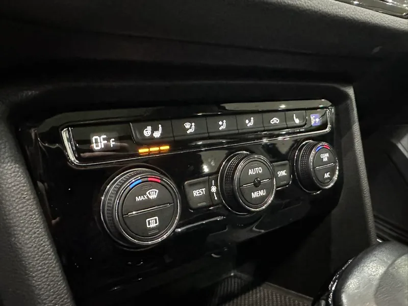 Volkswagen Tiguan L 2018 Restyling 330TSI Automatic Two-Drive Ultimate exterior photo 8 Volkswagen Tiguan L 2018 Restyling 330TSI Automatic Two-Drive Ultimate exterior photo 8