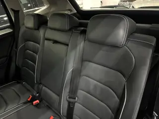 Volkswagen Tiguan L 2018 Restyling 330TSI Automatic Two-Drive Ultimate interior photo 19 Volkswagen Tiguan L 2018 Restyling 330TSI Automatic Two-Drive Ultimate interior photo 19
