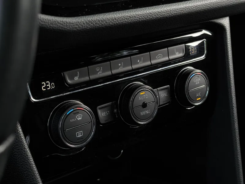 Volkswagen Tiguan L 2021 330TSI Automatic two-wheel drive R-Line Enjoy more version interior photo 20