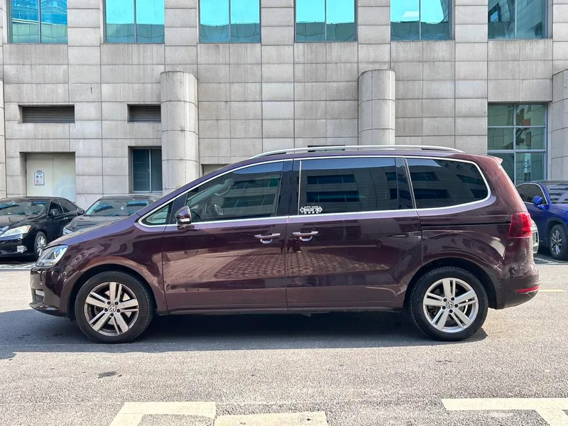 Volkswagen Sharan 2018 380TSI Comfortable 7 seat exterior photo 3 Volkswagen Sharan 2018 380TSI Comfortable 7 seat exterior photo 3
