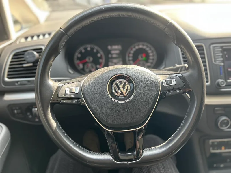 Volkswagen Sharan 2018 380TSI Comfortable 7 seat exterior photo 6 Volkswagen Sharan 2018 380TSI Comfortable 7 seat exterior photo 6