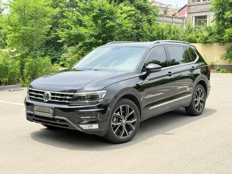 Volkswagen Tiguan L 2017 330TSI Automatic Two-Drive Ultimate exterior photo 1 Volkswagen Tiguan L 2017 330TSI Automatic Two-Drive Ultimate exterior photo 1