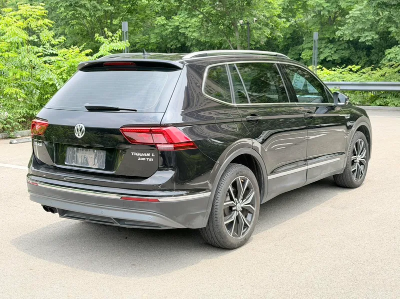 Volkswagen Tiguan L 2017 330TSI Automatic Two-Drive Ultimate exterior photo 6 Volkswagen Tiguan L 2017 330TSI Automatic Two-Drive Ultimate exterior photo 6