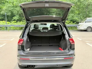 Volkswagen Tiguan L 2017 330TSI Automatic Two-Drive Ultimate exterior photo 8 Volkswagen Tiguan L 2017 330TSI Automatic Two-Drive Ultimate exterior photo 8