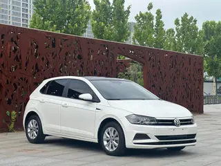 Volkswagen Polo 2019 Plus 1.5L Version technologique colorée automatique extérieur photo 3 Volkswagen Polo 2019 Plus 1.5L Version technologique colorée automatique extérieur photo 3