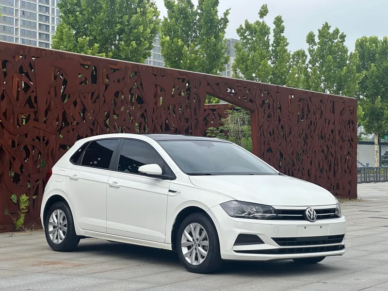 Volkswagen Polo 2019 Plus 1.5L Version technologique colorée automatique extérieur photo 3 Volkswagen Polo 2019 Plus 1.5L Version technologique colorée automatique extérieur photo 3