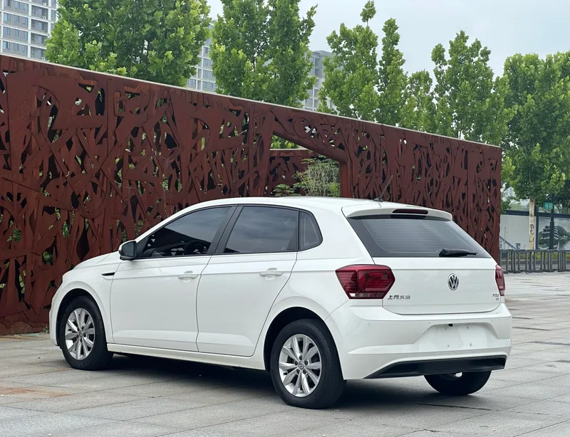 Volkswagen Polo 2019 Plus 1.5L Version technologique colorée automatique extérieur photo 5 Volkswagen Polo 2019 Plus 1.5L Version technologique colorée automatique extérieur photo 5
