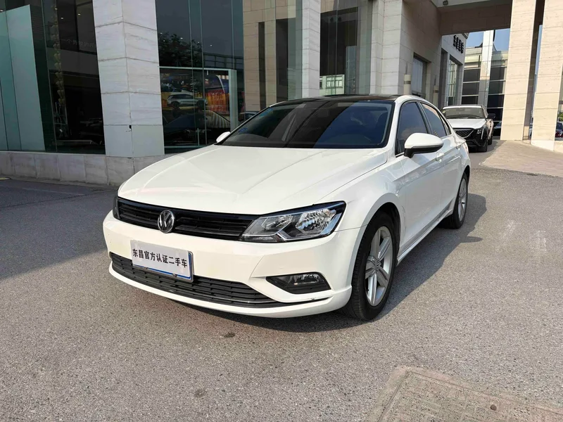 Volkswagen Lamando 2015 280TSI DSG Comfort Edition exterior photo 1 Volkswagen Lamando 2015 280TSI DSG Comfort Edition exterior photo 1