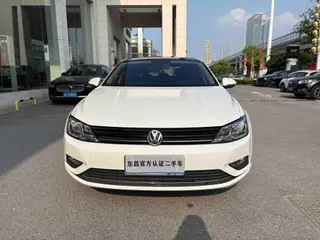 Volkswagen Lamando 2015 280TSI DSG Comfort Edition exterior photo 2 Volkswagen Lamando 2015 280TSI DSG Comfort Edition exterior photo 2
