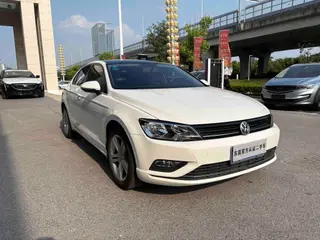 Volkswagen Lamando 2015 280TSI DSG Comfort Edition exterior photo 3 Volkswagen Lamando 2015 280TSI DSG Comfort Edition exterior photo 3