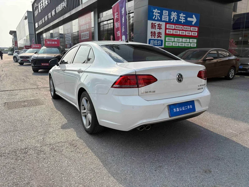 Volkswagen Lamando 2015 280TSI DSG Comfort Edition exterior photo 5 Volkswagen Lamando 2015 280TSI DSG Comfort Edition exterior photo 5