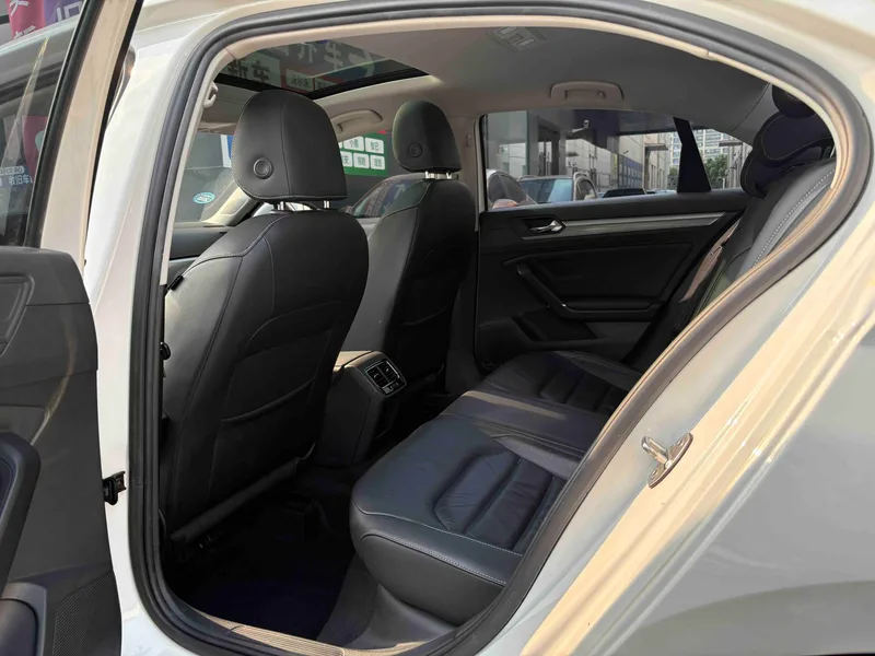 Volkswagen Lamando 2015 280TSI DSG Comfort Edition interior photo 12 Volkswagen Lamando 2015 280TSI DSG Comfort Edition interior photo 12