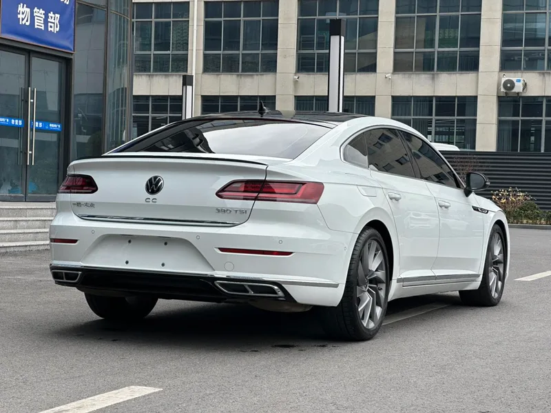 Volkswagen CC 2024 380TSI eye-catching version exterior photo 6 Volkswagen CC 2024 380TSI eye-catching version exterior photo 6