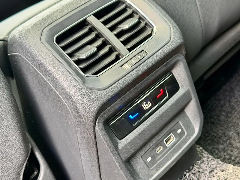 Volkswagen Tiguan L 2022 380TSI Transmission intégrale automatique R-Line Version de plus en plus 7 Siège extérieur photo 9 Volkswagen Tiguan L 2022 380TSI Transmission intégrale automatique R-Line Version de plus en plus 7 Siège extérieur photo 9