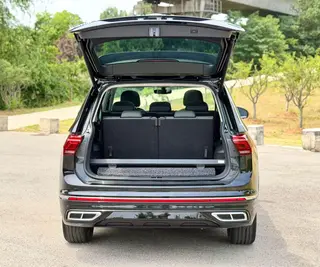 Volkswagen Tiguan L 2022 380TSI Transmission intégrale automatique R-Line Version de plus en plus 7 Siège intérieur photo 17 Volkswagen Tiguan L 2022 380TSI Transmission intégrale automatique R-Line Version de plus en plus 7 Siège intérieur photo 17