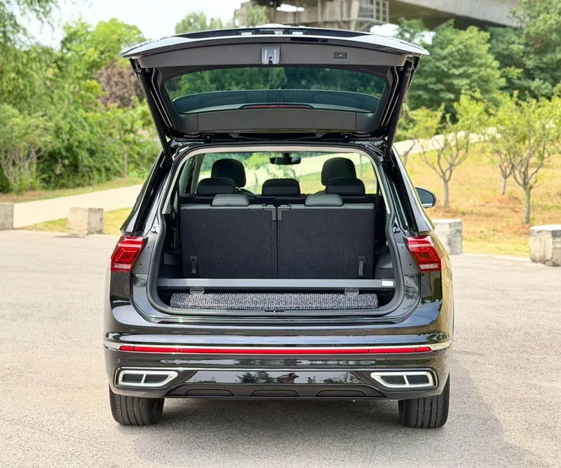 Volkswagen Tiguan L 2022 380TSI Transmission intégrale automatique R-Line Version de plus en plus 7 Siège intérieur photo 17 Volkswagen Tiguan L 2022 380TSI Transmission intégrale automatique R-Line Version de plus en plus 7 Siège intérieur photo 17
