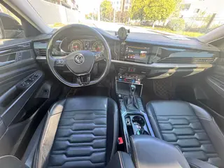 Volkswagen Passat 2020 Restyling 330TSI Elite Edition Country VI interior photo 9