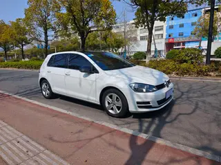 Volkswagen Golf 2017 230TSI Auto Comfort Million Commemorative Edition exterior photo 3