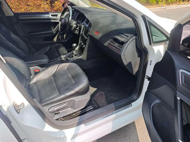 Volkswagen Golf 2017 230TSI Auto Comfort Million Commemorative Edition exterior photo 8