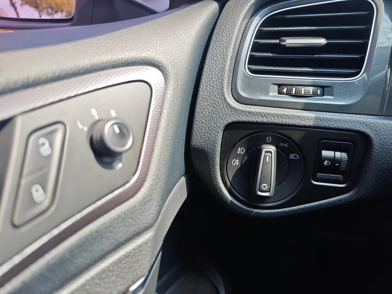 Volkswagen Golf 2017 230TSI Auto Comfort Million Commemorative Edition interior photo 15