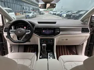 Volkswagen Viloran 2020 380TSI Premium Edition interior photo 12 Volkswagen Viloran 2020 380TSI Premium Edition interior photo 12