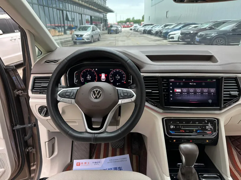 Volkswagen Viloran 2020 380TSI Premium Edition interior photo 14 Volkswagen Viloran 2020 380TSI Premium Edition interior photo 14