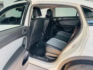Volkswagen Tiguan X 2023 Restyling 330TSI Two-Drive Ultimate interior photo 9 Volkswagen Tiguan X 2023 Restyling 330TSI Two-Drive Ultimate interior photo 9