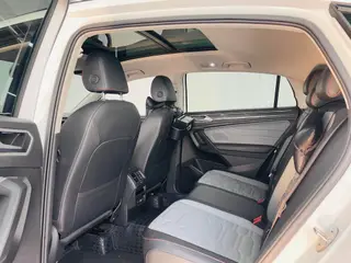 Volkswagen Tiguan X 2023 Restyling 330TSI Two-Drive Ultimate interior photo 10 Volkswagen Tiguan X 2023 Restyling 330TSI Two-Drive Ultimate interior photo 10