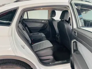 Volkswagen Tiguan X 2023 Restyling 330TSI Two-Drive Ultimate interior photo 13 Volkswagen Tiguan X 2023 Restyling 330TSI Two-Drive Ultimate interior photo 13