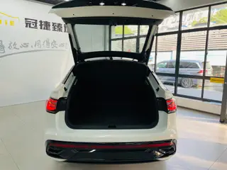 Volkswagen Tiguan X 2023 Restyling 330TSI Two-Drive Ultimate interior photo 14 Volkswagen Tiguan X 2023 Restyling 330TSI Two-Drive Ultimate interior photo 14