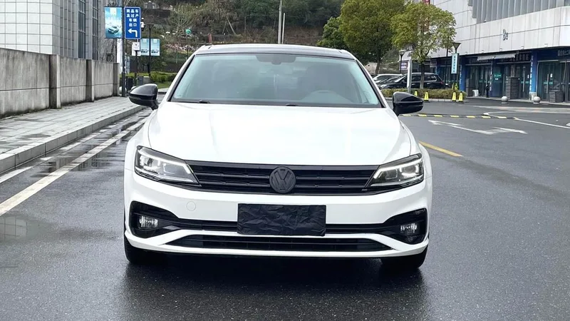 Volkswagen Lamando 2019 280TSI DSG Comfort Edition Country VI exterior photo 2 Volkswagen Lamando 2019 280TSI DSG Comfort Edition Country VI exterior photo 2