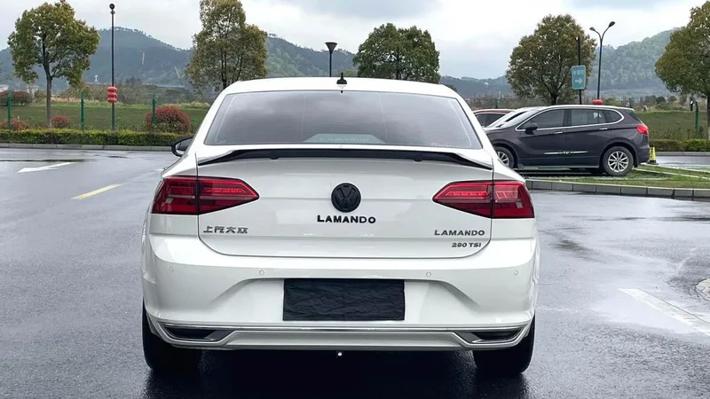 Volkswagen Lamando 2019 280TSI DSG Comfort Edition Country VI exterior photo 5 Volkswagen Lamando 2019 280TSI DSG Comfort Edition Country VI exterior photo 5