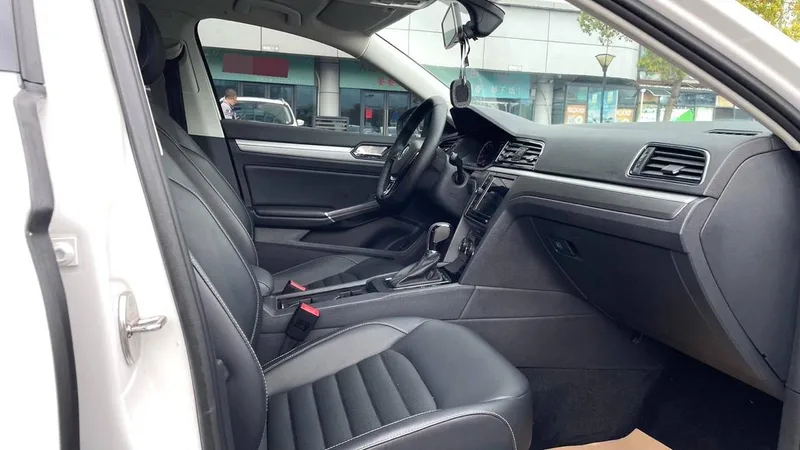 Volkswagen Lamando 2019 280TSI DSG Comfort Edition Country VI interior photo 8 Volkswagen Lamando 2019 280TSI DSG Comfort Edition Country VI interior photo 8