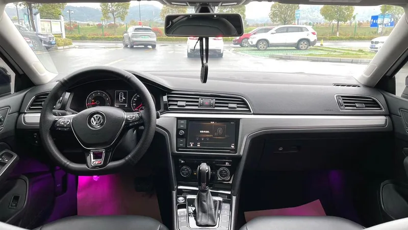 Volkswagen Lamando 2019 280TSI DSG Comfort Edition Country VI interior photo 9 Volkswagen Lamando 2019 280TSI DSG Comfort Edition Country VI interior photo 9