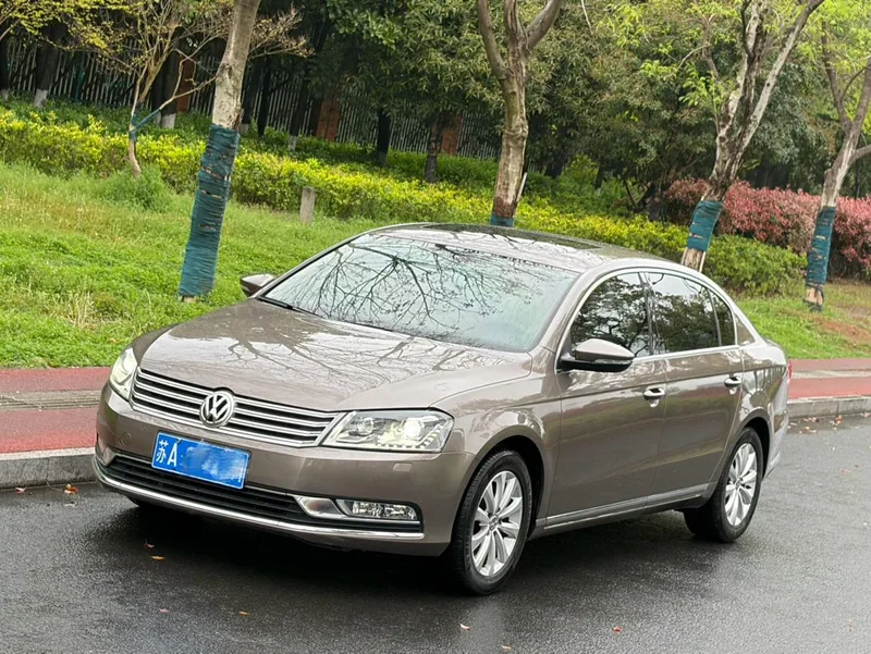 Volkswagen Magotan 2013 1.8TSI Luxury type exterior photo 1 Volkswagen Magotan 2013 1.8TSI Luxury type exterior photo 1
